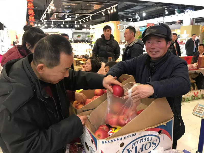 市民們正在放心選購(gòu)