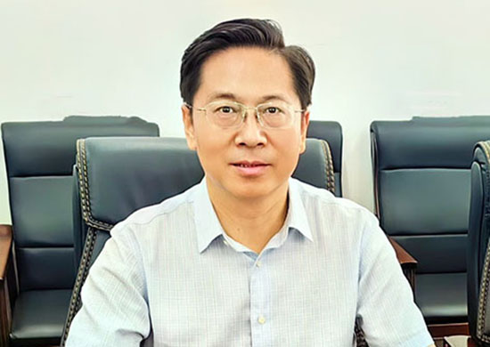 2——遼寧省教育裝備行業(yè)協(xié)會會長 張紅太3