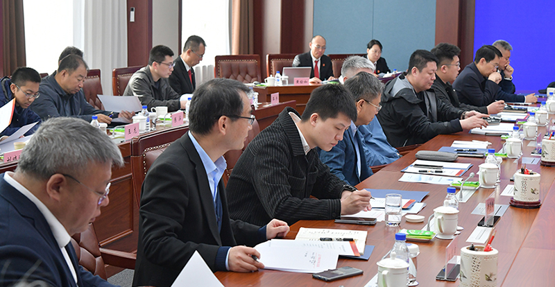 座談會(huì)上，企業(yè)家代表踴躍發(fā)言