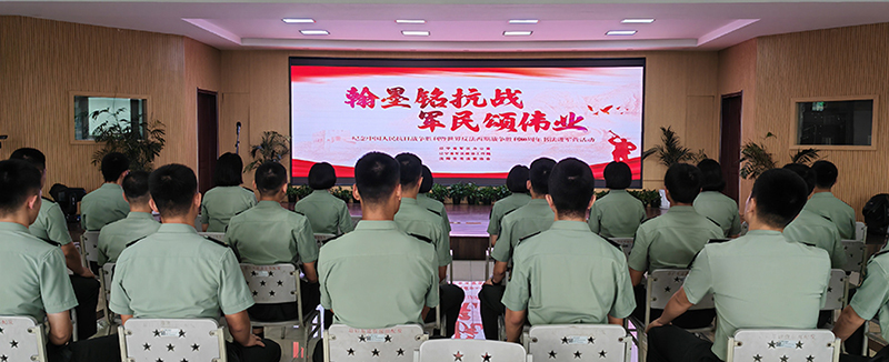 遼寧省餐飲烹飪行業(yè)協(xié)會(huì)到遼寧省軍區(qū)直屬隊(duì)開(kāi)展“翰墨銘抗戰(zhàn) 軍民頌偉業(yè)”書(shū)法進(jìn)軍營(yíng)活動(dòng)